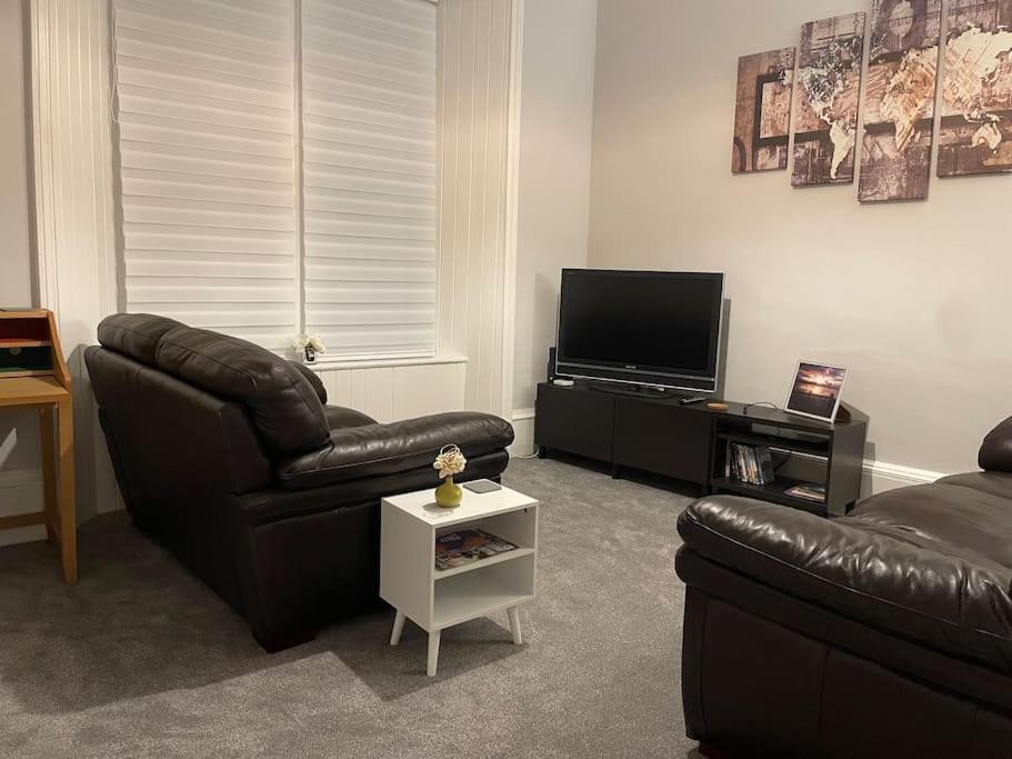 Appartement 5 Minutes From Loch Lomond - Newly Renovated Ground Floor 1-Bed Flat à Bonhill Extérieur photo
