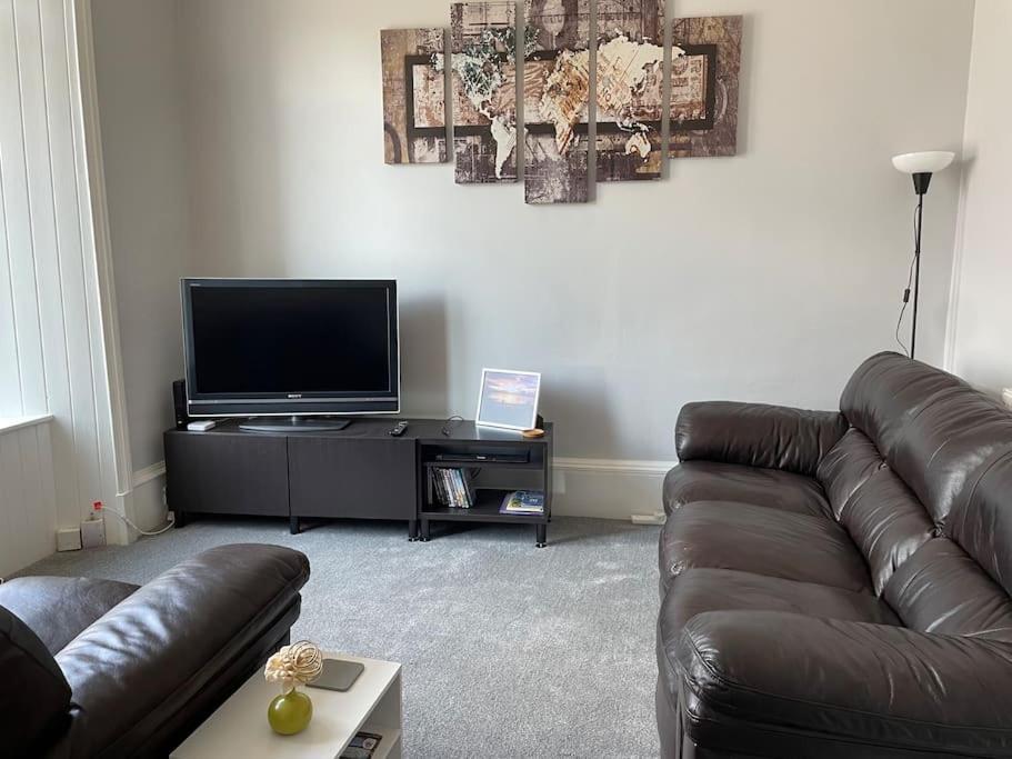 Appartement 5 Minutes From Loch Lomond - Newly Renovated Ground Floor 1-Bed Flat à Bonhill Extérieur photo