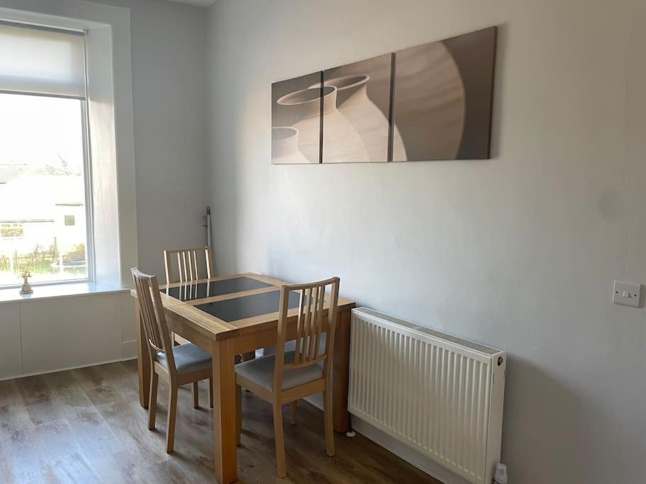 Appartement 5 Minutes From Loch Lomond - Newly Renovated Ground Floor 1-Bed Flat à Bonhill Extérieur photo